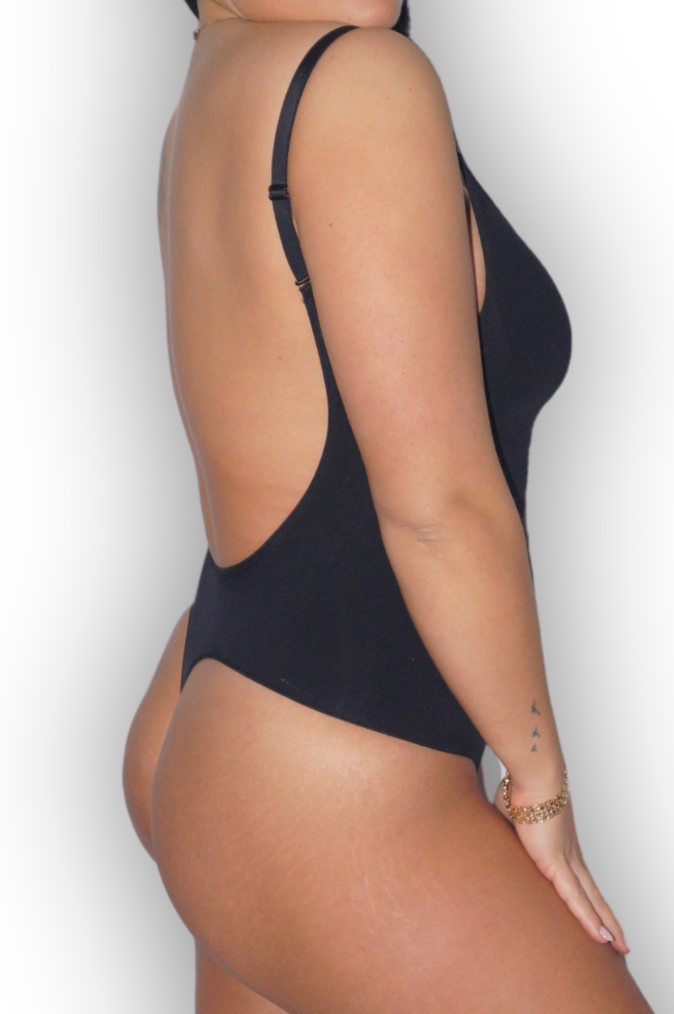 Seamless Backless Thong Bodysuit – Support level: Strong