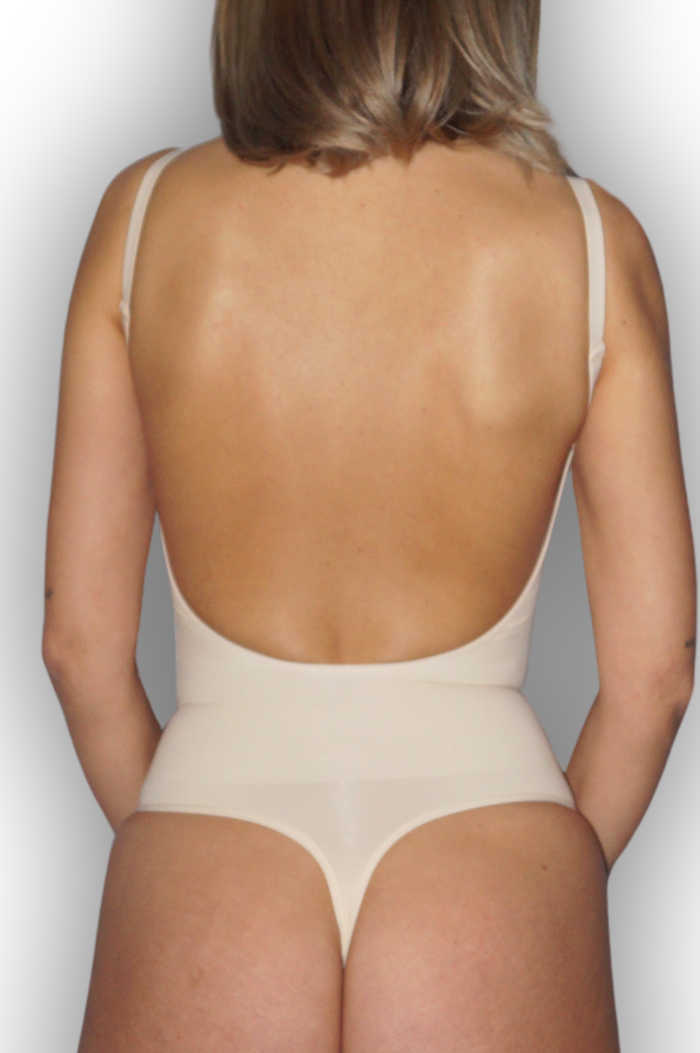 Seamless Backless Thong Bodysuit – Support level: Strong